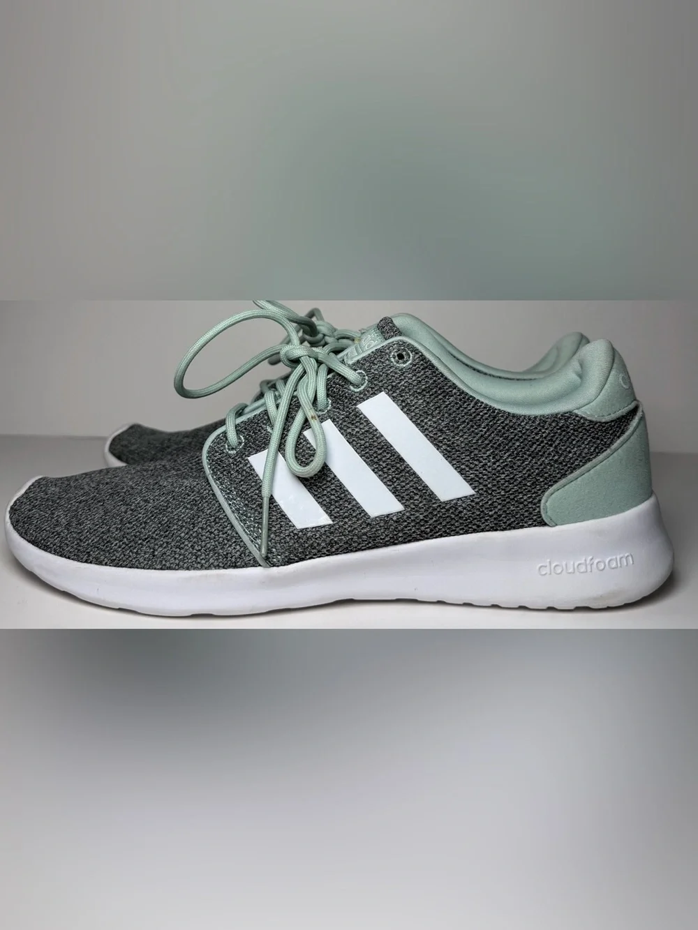 Adidas Womens 8.5 Cloudfoam QT Racer Sneakers Running Shoes Gray White Green